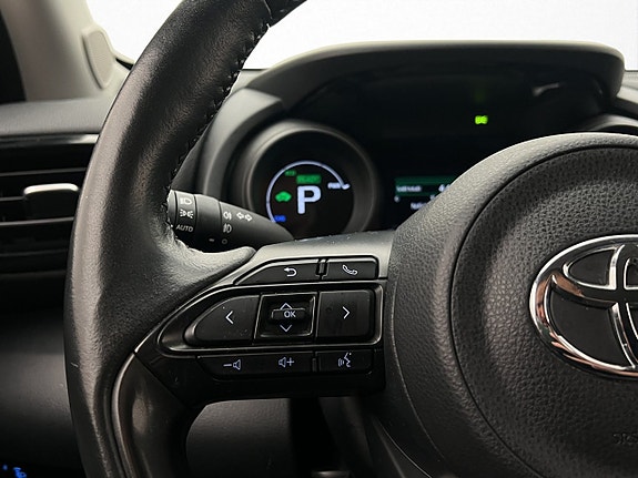 Toyota Yaris 12 of 28