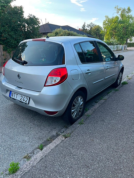 Renault Clio 2 of 5