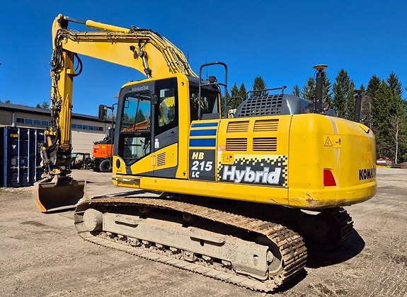 Komatsu HB 215 LC 3 of 16