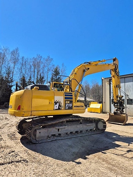 Komatsu HB 215 LC 6 of 16