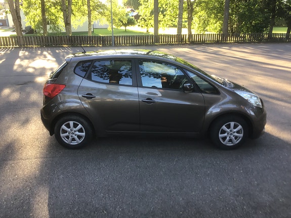 Kia Venga 3 of 5