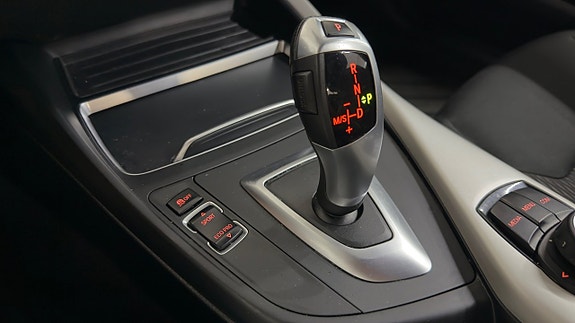 BMW 118i 17 of 23