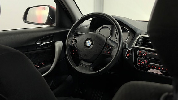 BMW 118i 13 of 23