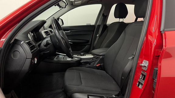 BMW 118i 5 of 5