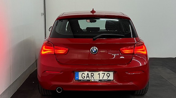 BMW 118i 9 of 23