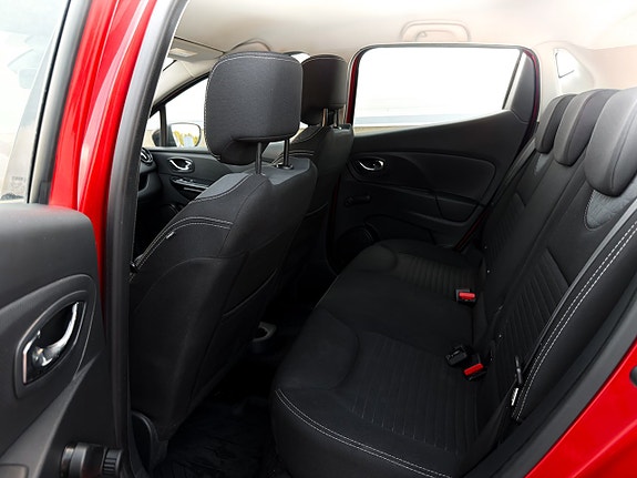 Renault Clio 10 of 16