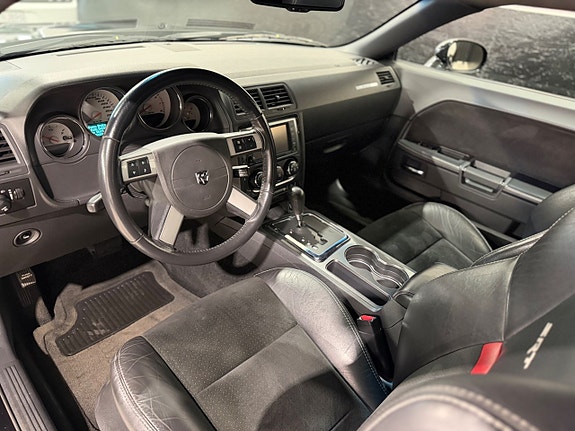 Dodge Challenger 9 of 11