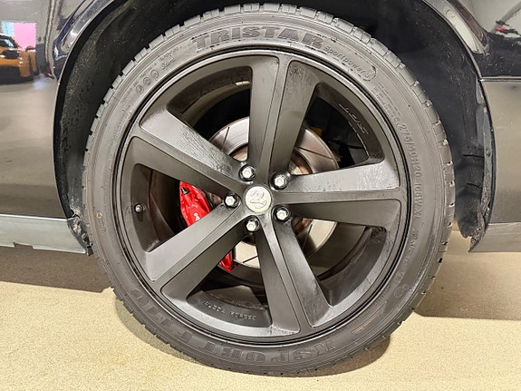 Dodge Challenger 7 of 11