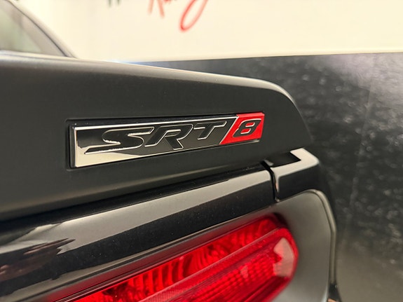 Dodge Challenger 6 of 11