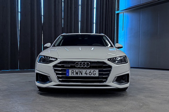 Audi A4 9 of 18