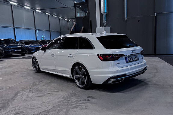 Audi A4 4 of 5