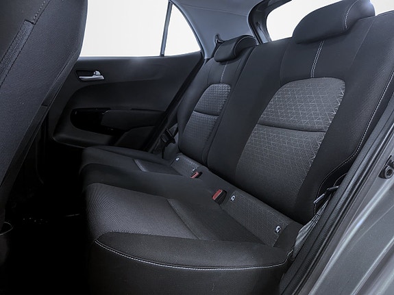 Kia Picanto 15 of 17