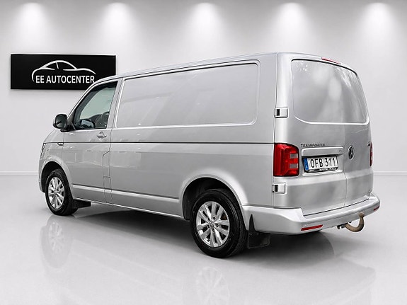 Volkswagen Transporter 3 of 5