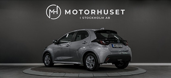 Toyota Yaris 4 of 19