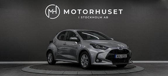 Toyota Yaris 3 of 19