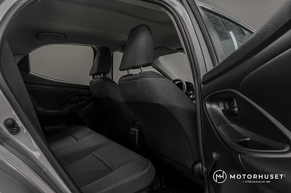 Toyota Yaris 11 of 19