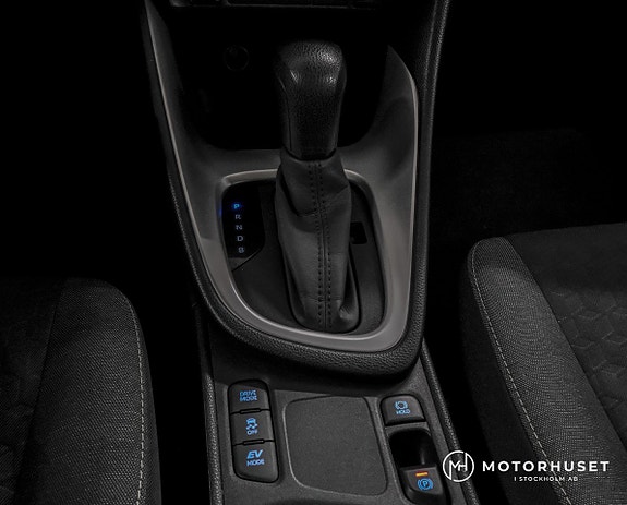 Toyota Yaris 19 of 19