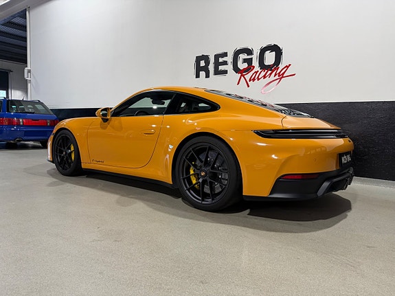 Porsche 911 Carrera 4 GTS 5 of 5