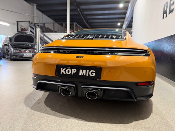 Porsche 911 Carrera 4 GTS 6 of 23