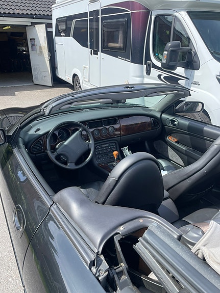 Jaguar XK 2 of 3