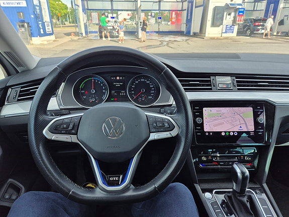 Volkswagen Passat 14 of 17