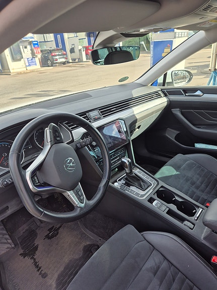 Volkswagen Passat 7 of 17