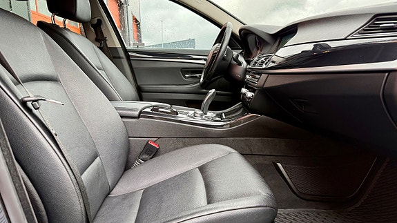 BMW 520d 15 of 18