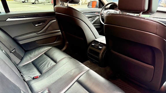 BMW 520d 16 of 18
