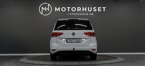 Volkswagen Touran 5 of 5