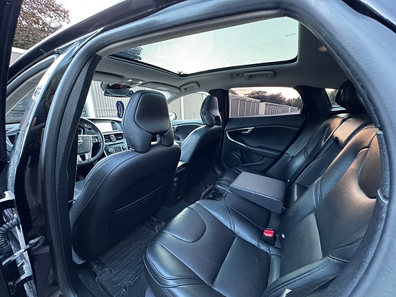 Volvo V40 6 of 10