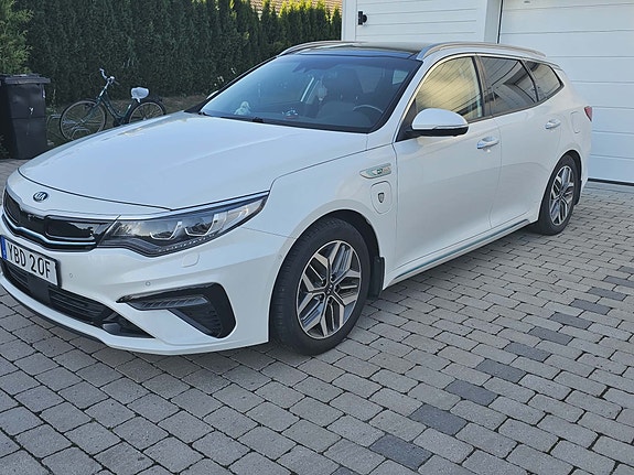 Kia Optima 2 of 5