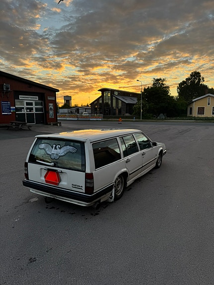 Volvo 940 2 of 5