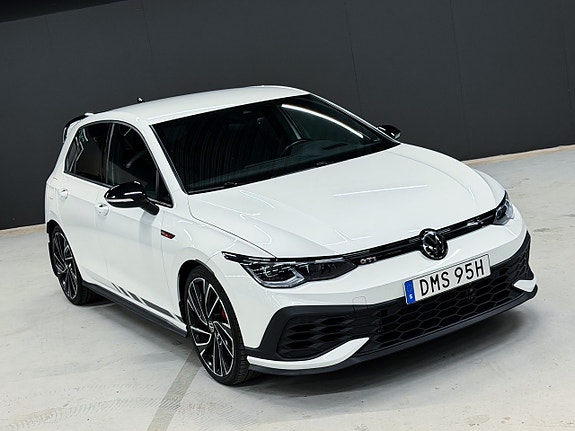 Volkswagen Golf VIII 4 of 29