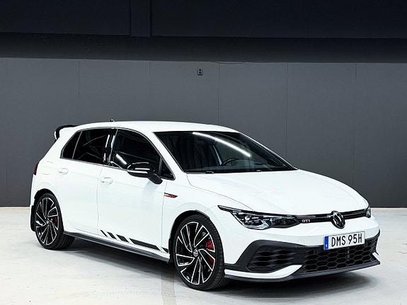 Volkswagen Golf VIII 14 of 29