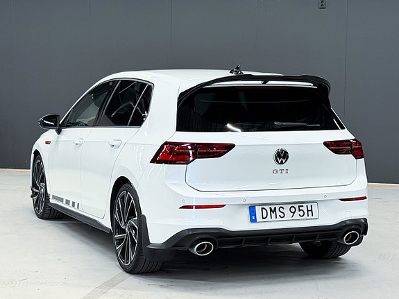 Volkswagen Golf VIII 20 of 29