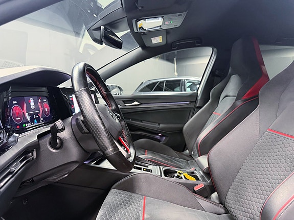 Volkswagen Golf VIII 19 of 29