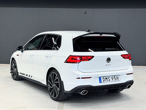 Volkswagen Golf VIII 6 of 29