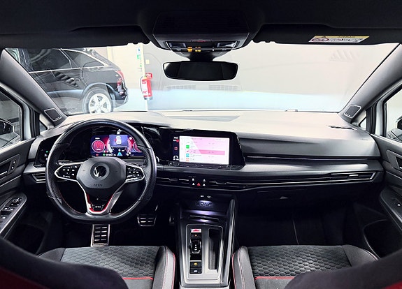 Volkswagen Golf VIII 15 of 29