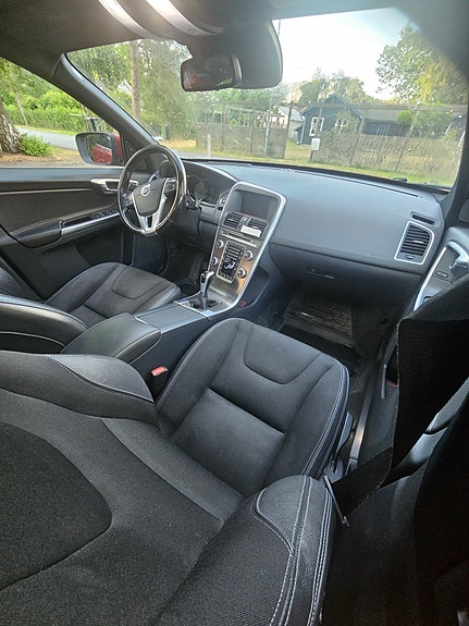 Volvo XC60 6 of 8