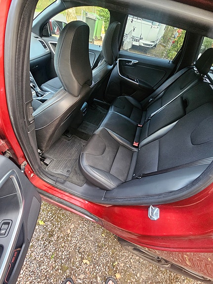 Volvo XC60 8 of 8