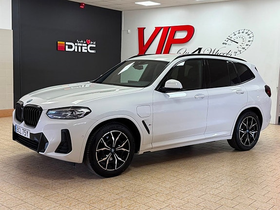 BMW X3 2 of 27
