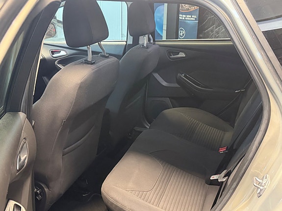 Ford Focus 15 of 19