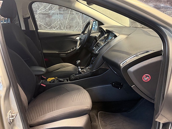 Ford Focus 11 of 19