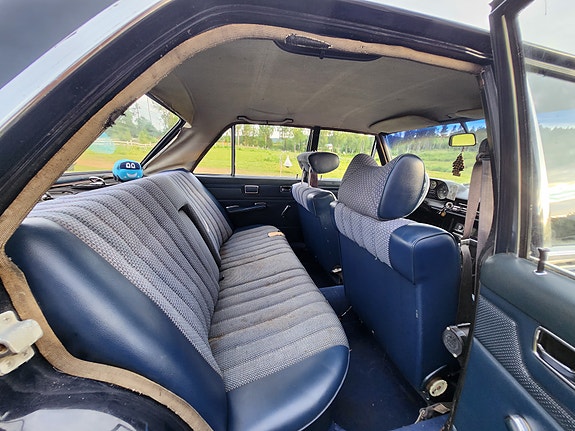 Mercedes-Benz 9 of 11