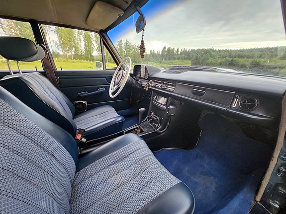Mercedes-Benz 8 of 11