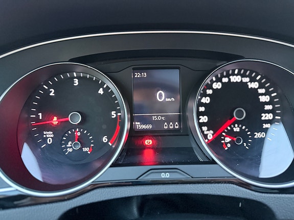 Volkswagen Passat 21 of 24