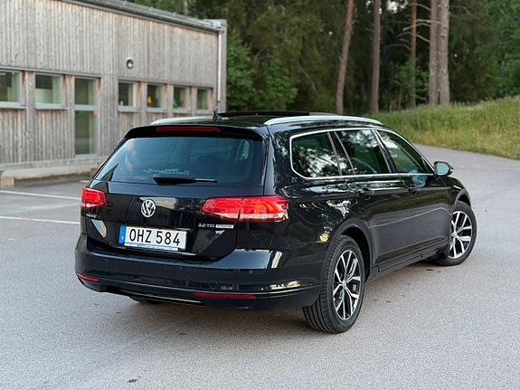 Volkswagen Passat 6 of 24