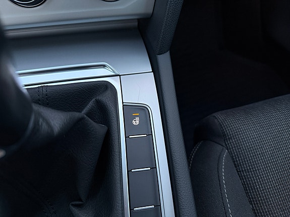 Volkswagen Passat 20 of 24