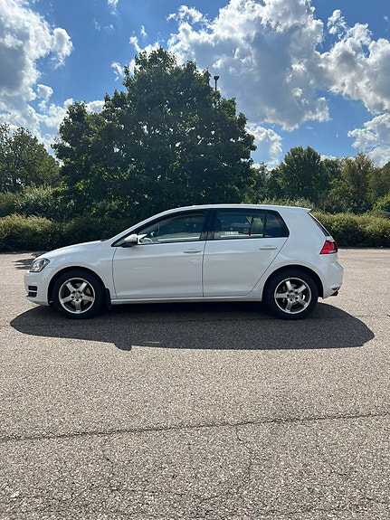 Volkswagen Golf VII 4 of 5