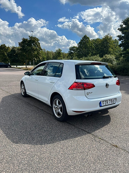 Volkswagen Golf VII 5 of 5